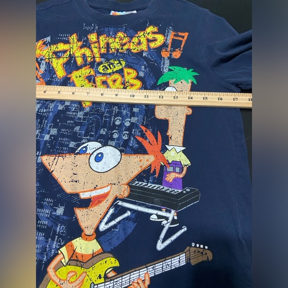 Vintage phineas and ferb Disney tee shirt - Picture 3 of 5